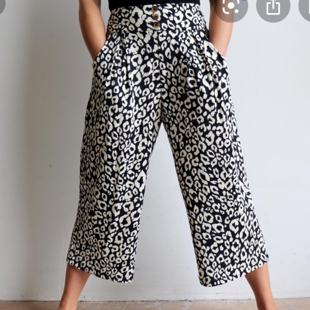 Paper Label crop pant cotton. Color dark blue